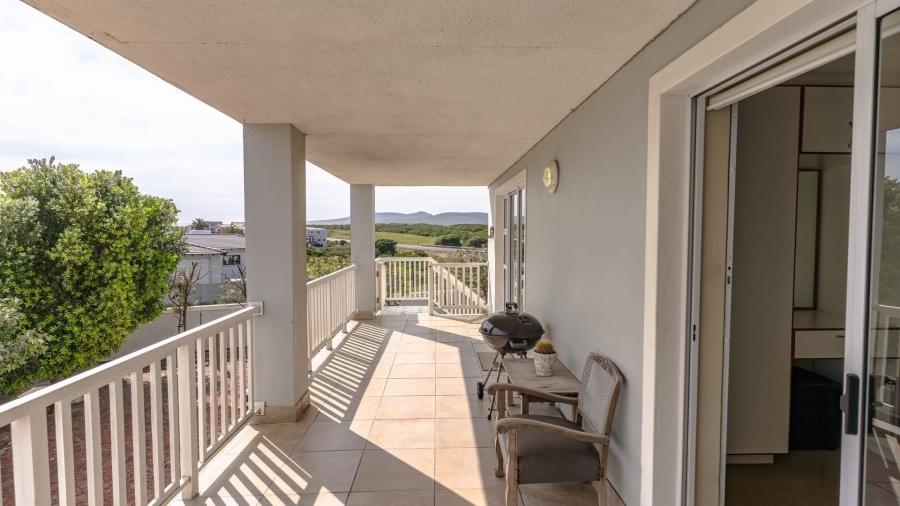 3 Bedroom Property for Sale in Perlemoenbaai Western Cape